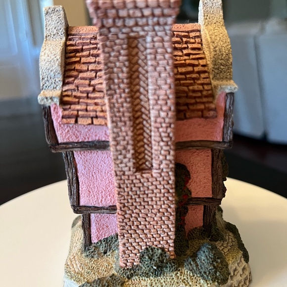 Suffolk House by David Winter - Picture 5 of 8